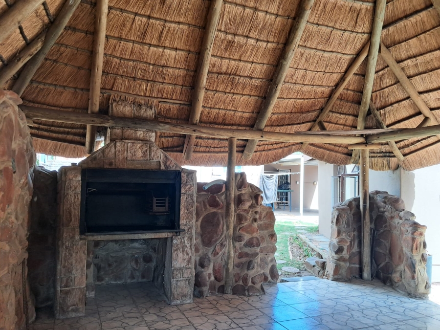 4 Bedroom Property for Sale in Bodorp North West